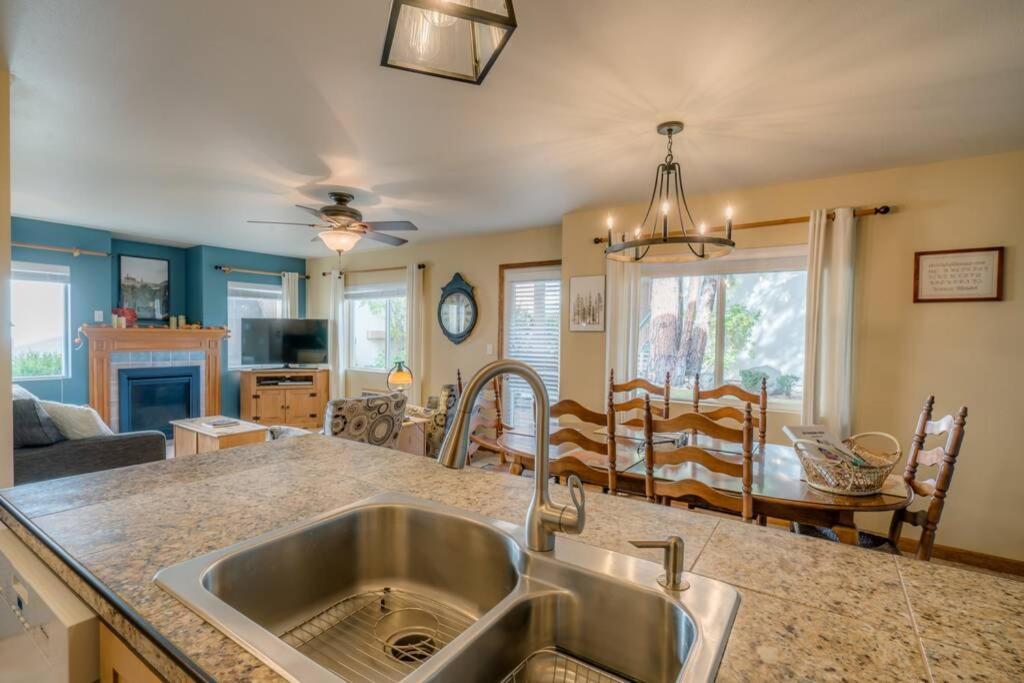 Das Bavarian Condo, 5 Star Ground Floor Unit, Walk To Town, Sleeps 6 Leavenworth Exteriör bild